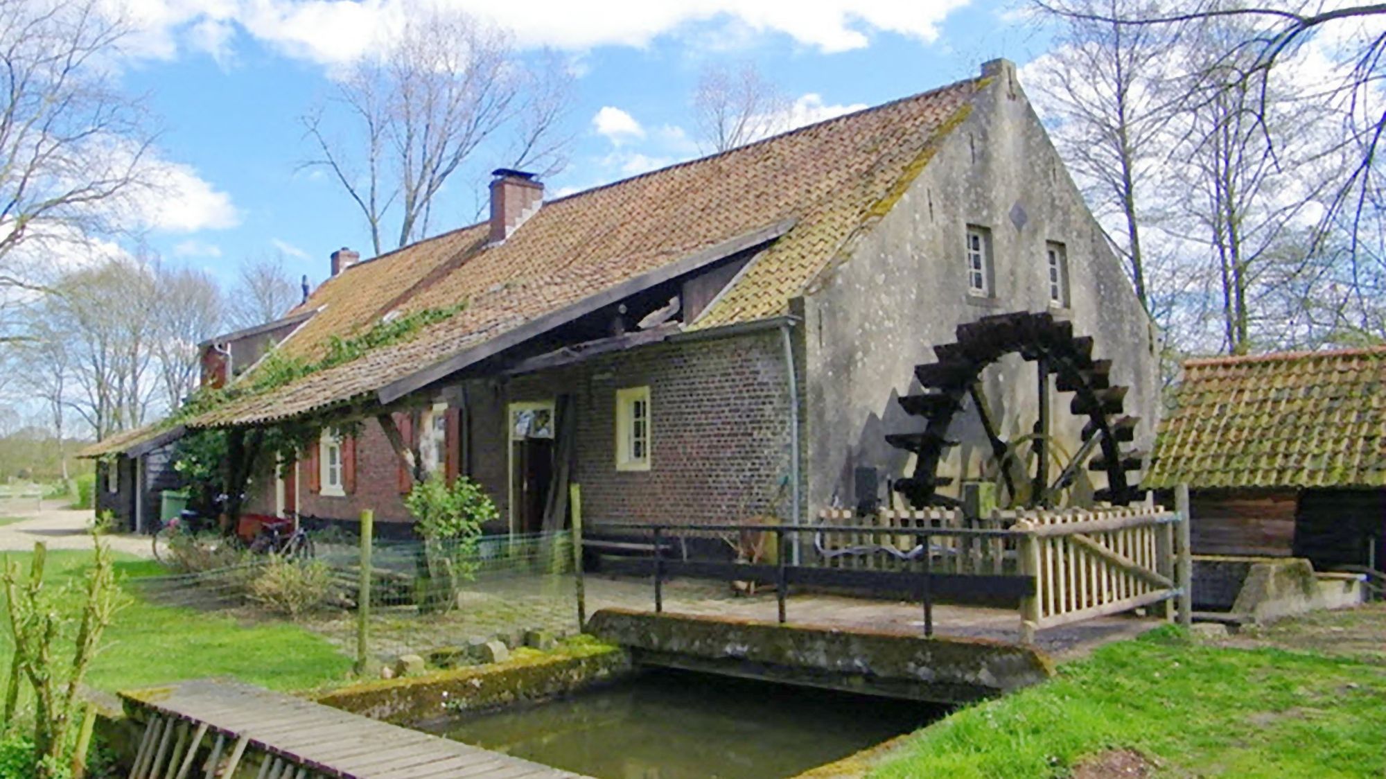 Toeren in Noord-Limburg tussen molens, natuurgebieden en landsgrenzen